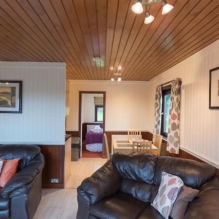Conifer Lodge 25 With Hot Tub Newton Stewart Minnigaff Экстерьер фото