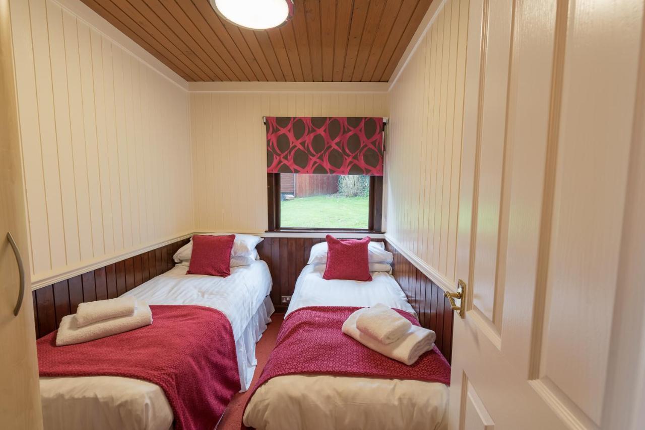 Conifer Lodge 25 With Hot Tub Newton Stewart Minnigaff Экстерьер фото